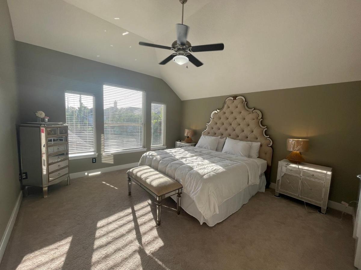 Wanderlust Villa Near Galleria Mall Хюстън Екстериор снимка
