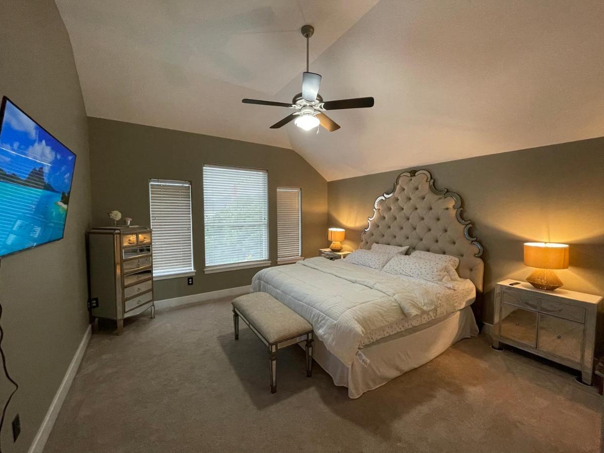 Wanderlust Villa Near Galleria Mall Хюстън Екстериор снимка