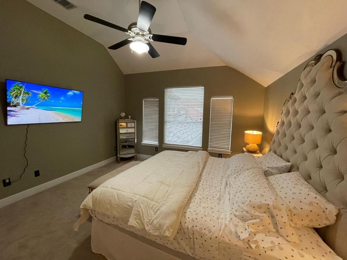 Wanderlust Villa Near Galleria Mall Хюстън Екстериор снимка