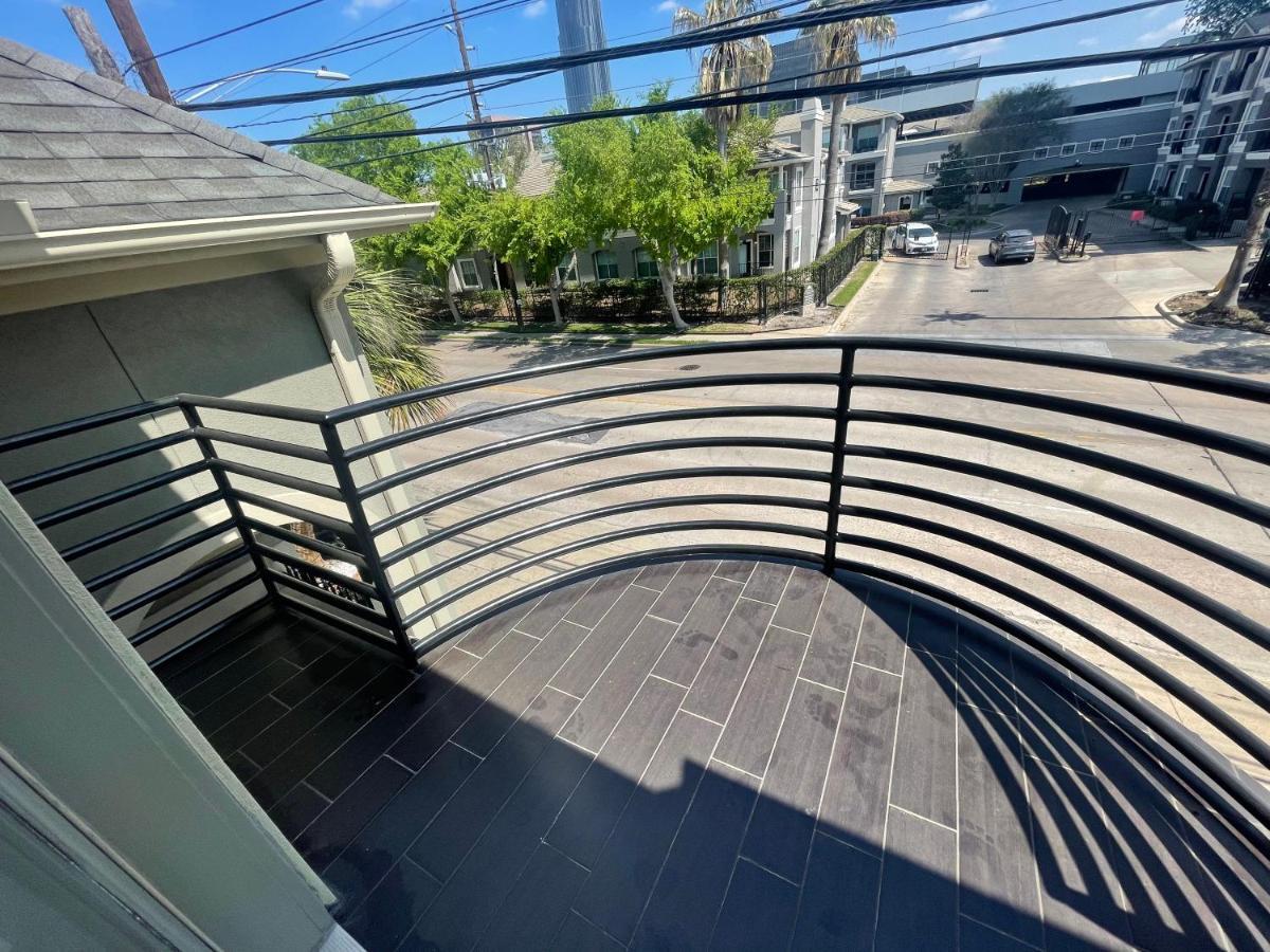 Wanderlust Villa Near Galleria Mall Хюстън Екстериор снимка