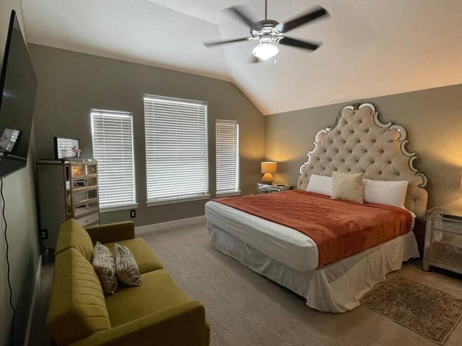 Wanderlust Villa Near Galleria Mall Хюстън Екстериор снимка