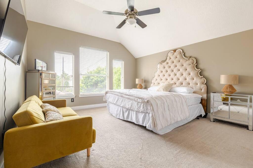 Wanderlust Villa Near Galleria Mall Хюстън Екстериор снимка