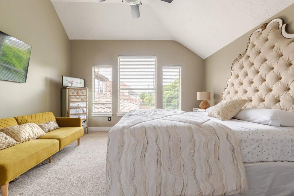 Wanderlust Villa Near Galleria Mall Хюстън Екстериор снимка