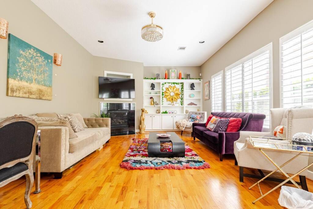 Wanderlust Villa Near Galleria Mall Хюстън Екстериор снимка